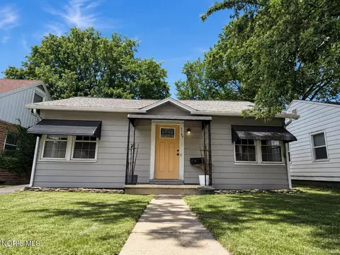 3168 Douglas Rd, Toledo, OH 43606