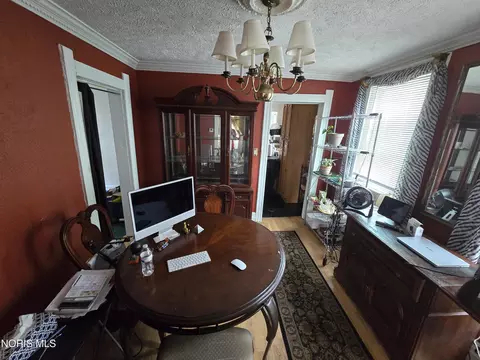 Dining - 1274 Campbell St, Toledo, OH 43607 photo 1 of 1