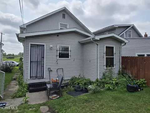 Exterior - 1274 Campbell St, Toledo, OH 43607 photo 3 of 3