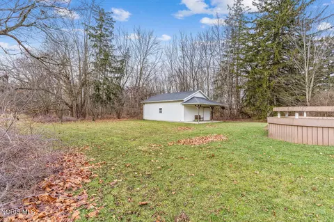 Exterior - 803 Union St, Ada, OH 45810 photo 7 of 17