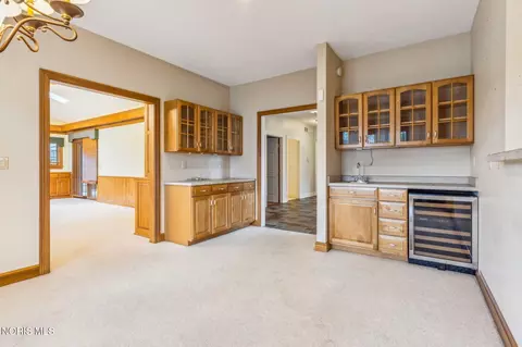 Dining - 803 Union St, Ada, OH 45810 photo 3 of 3