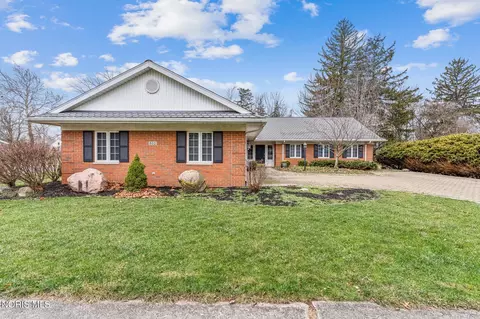 Exterior - 803 Union St, Ada, OH 45810 photo 5 of 17