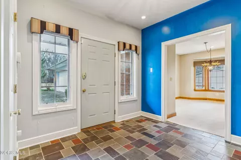 Entry Way - 803 Union St, Ada, OH 45810 photo 2 of 3