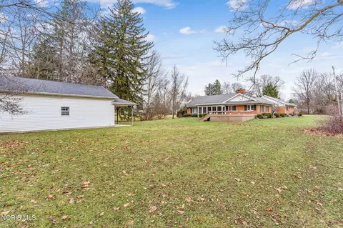 Exterior - 803 Union St, Ada, OH 45810 photo 3 of 17