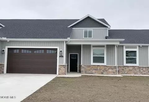 186 E Bridge Rd, Northwood, OH 43619