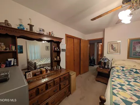 Bedroom - 404 E Union St, Walbridge, OH 43465 photo 2 of 4