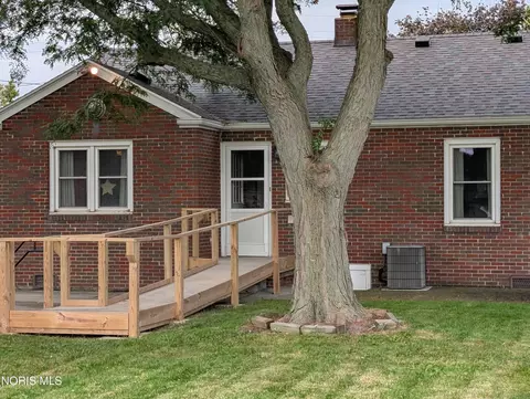 Other - 404 E Union St, Walbridge, OH 43465 photo 5 of 17