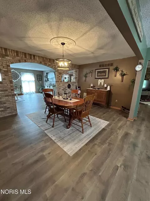 Dining - 11801 Rd 132, Paulding, OH 45879 photo 2 of 3