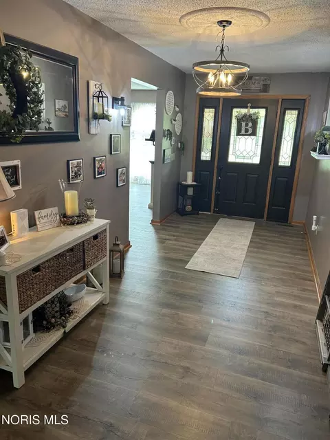 Entry Way - 11801 Rd 132, Paulding, OH 45879 photo 1 of 2