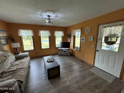 Living - 11801 Rd 132, Paulding, OH 45879 photo 4 of 5