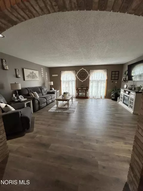 Living - 11801 Rd 132, Paulding, OH 45879 photo 1 of 5