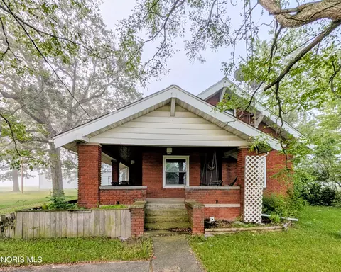 23726 Bowman Rd, Defiance, OH 43512