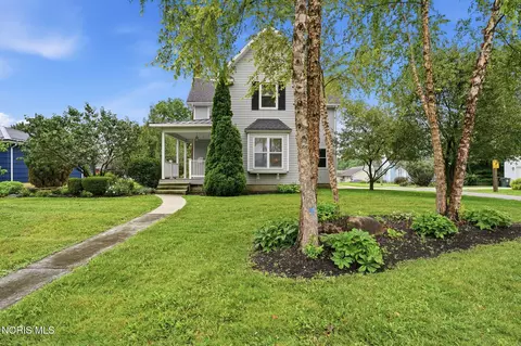 713 S Main St, Bluffton, OH 45817
