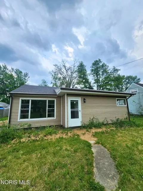 5513 Fleet Rd, Toledo, OH 43615