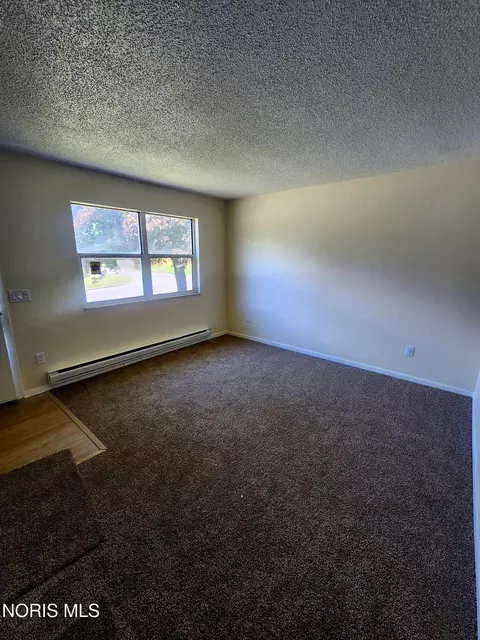Living - 1024 Ranch Dr, Toledo, OH 43607 photo 3 of 3
