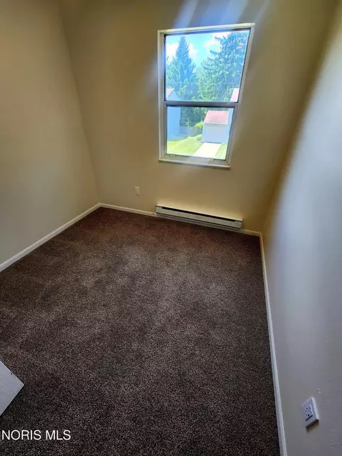 Bedroom - 1024 Ranch Dr, Toledo, OH 43607 photo 5 of 5