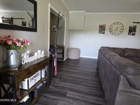 Entry Way - 14743 Ohio 120, Lyons, OH 43533 photo 1 of 2