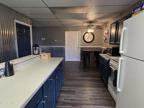Kitchen - 14743 Ohio 120, Lyons, OH 43533 photo 3 of 3