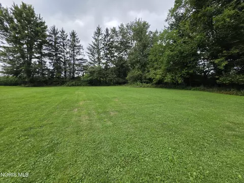Exterior - 14743 Ohio 120, Lyons, OH 43533 photo 5 of 6