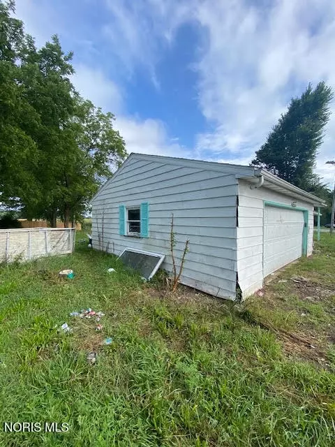 2991 L Rd, Edon, OH 43518 photo 2
