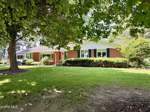 15186 Harris Rd, Defiance, OH 43512