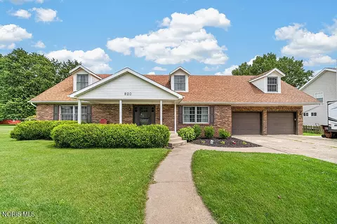 820 Lincoln Ave, Fostoria, OH 44830