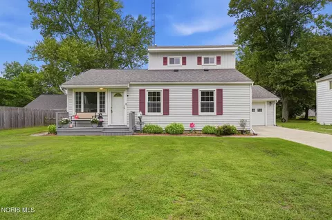 6012 Greenacre Rd, Toledo, OH 43615
