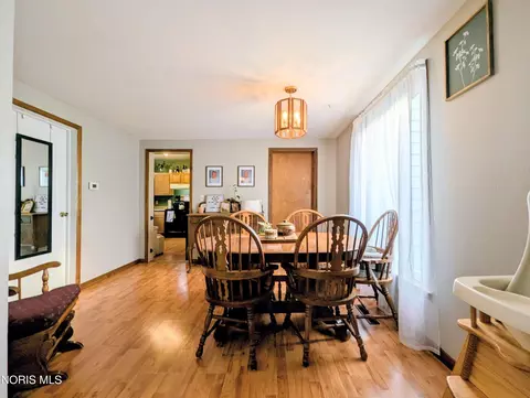 Dining - 408 W Jackson St, West Unity, OH 43570 photo 4 of 4