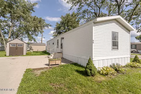 1285 N Shoop Ave #90, Wauseon, OH 43567
