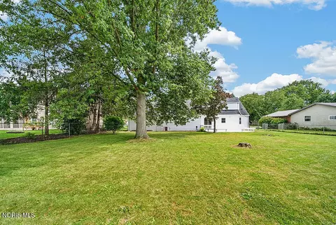 Exterior - 2416 Springmill Rd, Findlay, OH 45840 photo 7 of 7