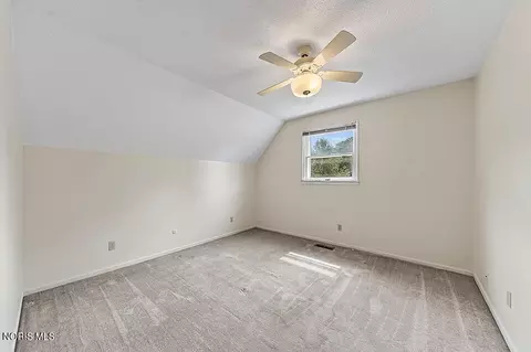 Bedroom - 2416 Springmill Rd, Findlay, OH 45840 photo 3 of 7