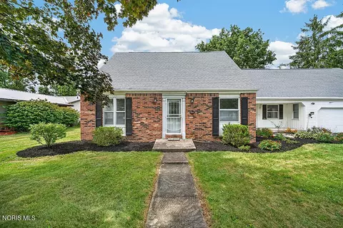 Exterior - 2416 Springmill Rd, Findlay, OH 45840 photo 1 of 7