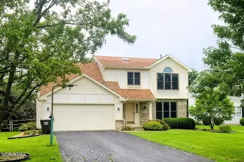26441 Pin Oak Ct, Perrysburg, OH 43551