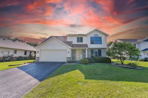 26441 Pin Oak Ct, Perrysburg, OH 43551