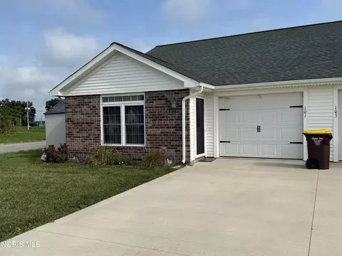 101 Paradise Ln, Sherwood, OH 43556