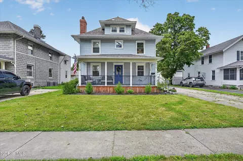 Exterior - 219 E Dudley St, Maumee, OH 43537 photo 11 of 15