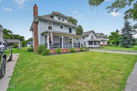 Exterior - 219 E Dudley St, Maumee, OH 43537 photo 14 of 15