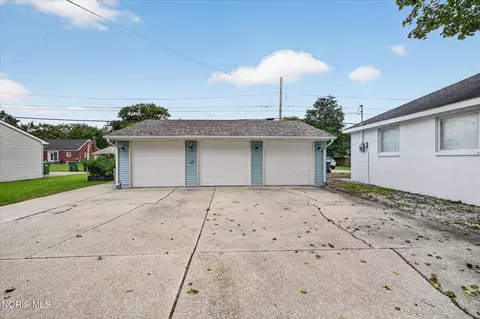 Exterior - 219 E Dudley St, Maumee, OH 43537 photo 6 of 15