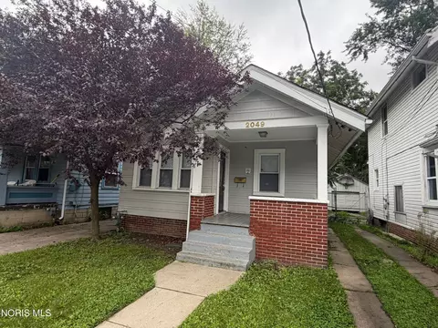 2049 Berkshire Pl, Toledo, OH 43613