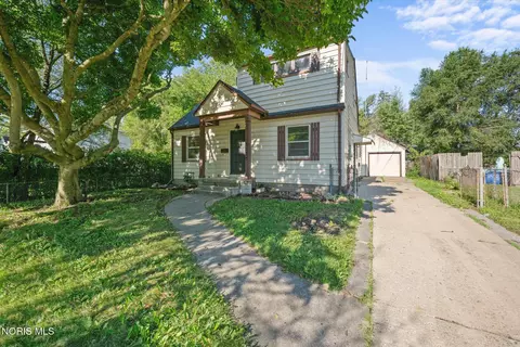 Exterior - 1125 Searles Rd, Toledo, OH 43607 photo 2 of 4