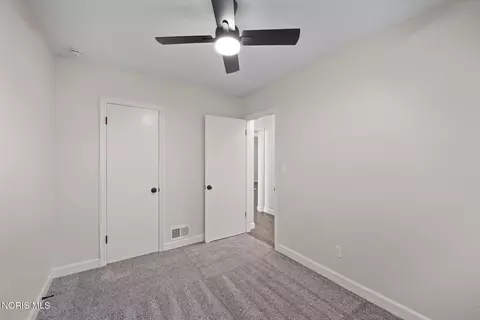 Bedroom - 1125 Searles Rd, Toledo, OH 43607 photo 2 of 4
