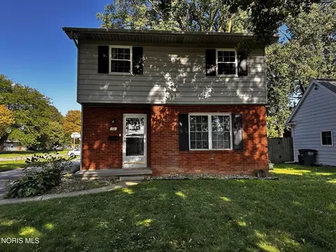 5906 Suzanne Dr, Toledo, OH 43612