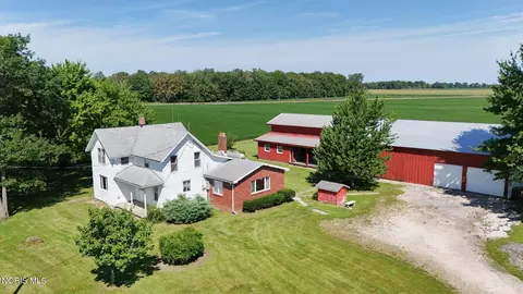 9382 Bayer Rd, Perrysburg, OH 43551