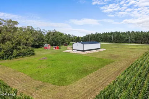 17883 N Fostoria Rd, Gibsonburg, OH 43431