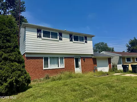 6534 Lincoln Green Rd, Holland, OH 43528