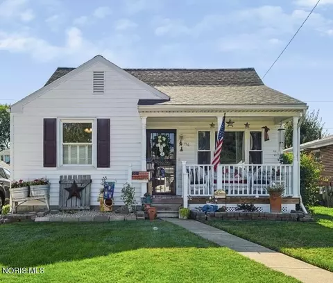 213 N Collinwood Ave, Fremont, OH 43420