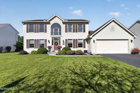 25095 Belmont Ct, Perrysburg, OH 43551