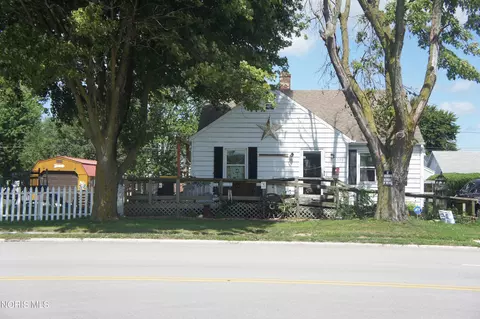 330 W Lytle St, Fostoria, OH 44830