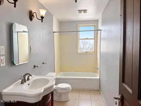 Bath - 214 E Merrin St, Payne, OH 45880 photo 3 of 3