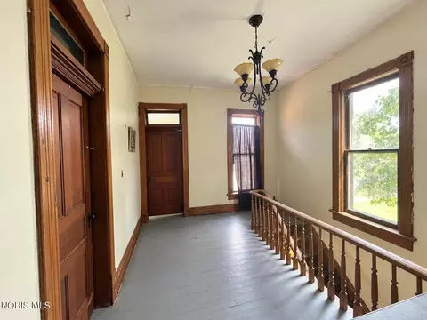 Entry Way - 214 E Merrin St, Payne, OH 45880 photo 2 of 3